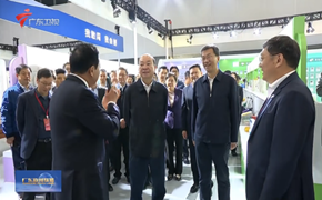中央政治局委员、广东省委书记黄坤明，教育部部长怀进鹏，华南理工大学党委书记章熙春、校长唐洪武亲临我会单位会员艾目易公司展位指导